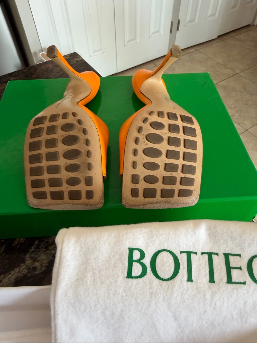 Bottega Veneta Bright Orange Leather Slide Mules - Picture 6 of 6